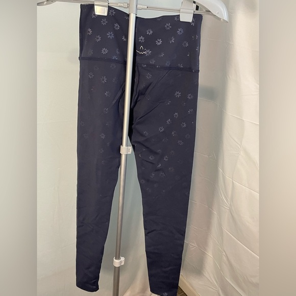 BEYOND YOGA LEGGINGS WOMEN SMALL‎ BLUE with daisies MADE IN USA - Picture 7 of 8